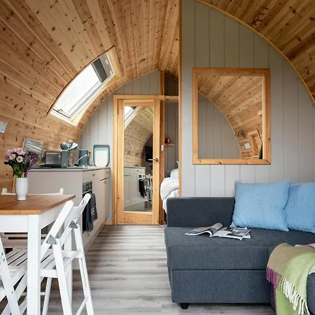 Little Quarry Glamping Bed And Breakfast Tonbridge Exterior photo